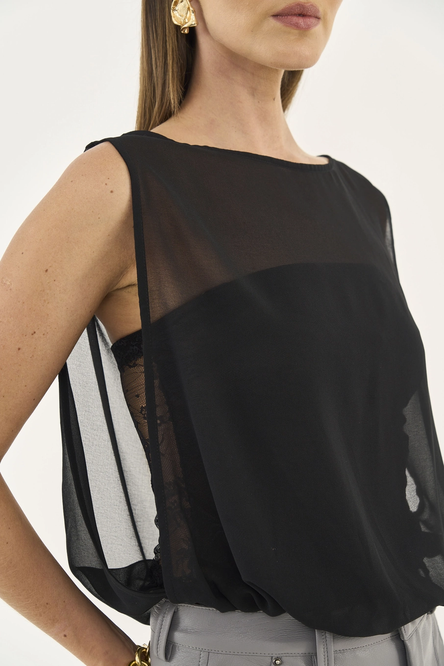 Blusa Em Tule Reta Com Transparência Preto