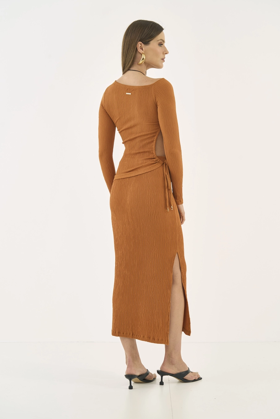 Blusa Slim Canelada Com Abertura Lateral Bege