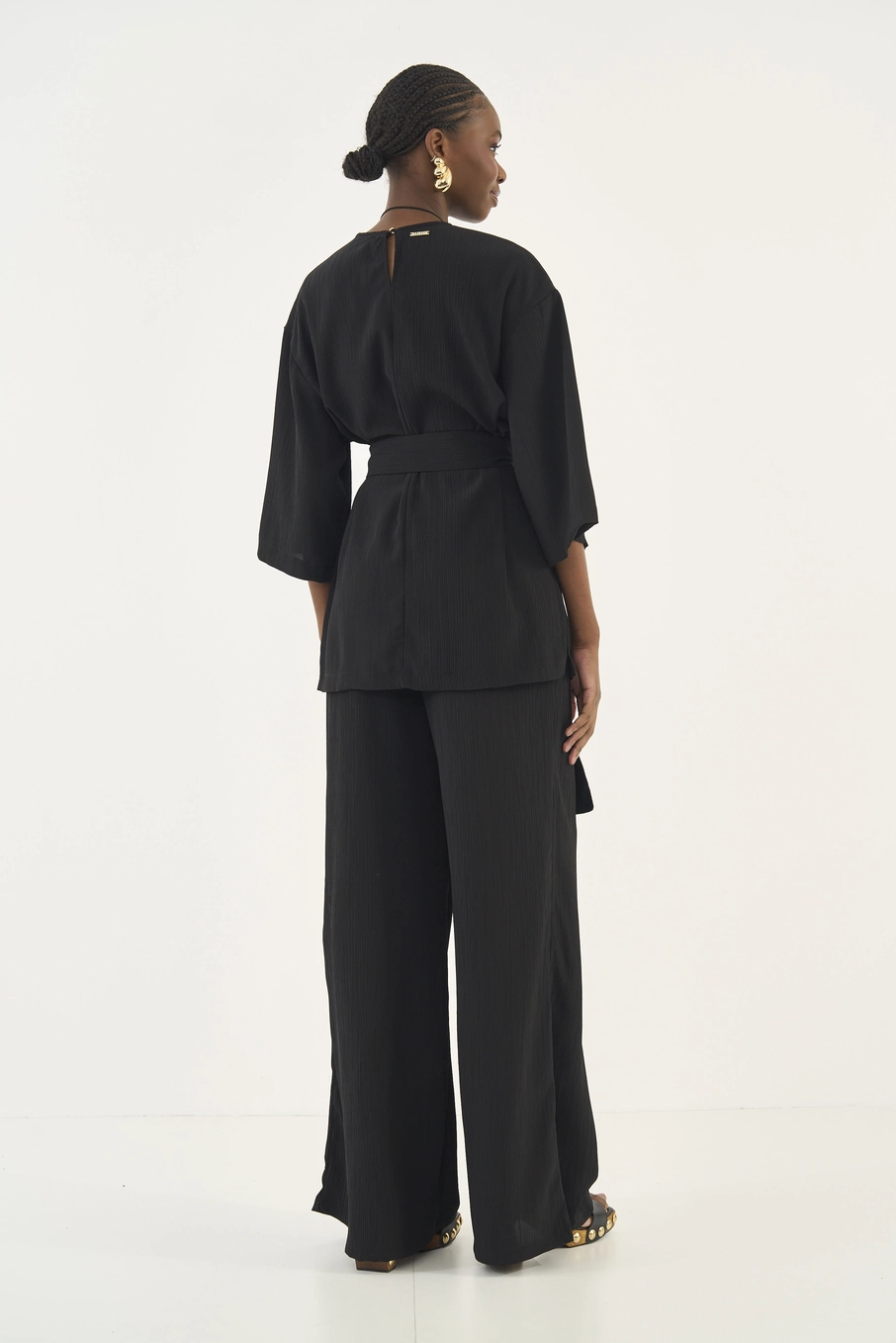 Blusa Ampla Alongada Com Faixa Para Amarração Preto