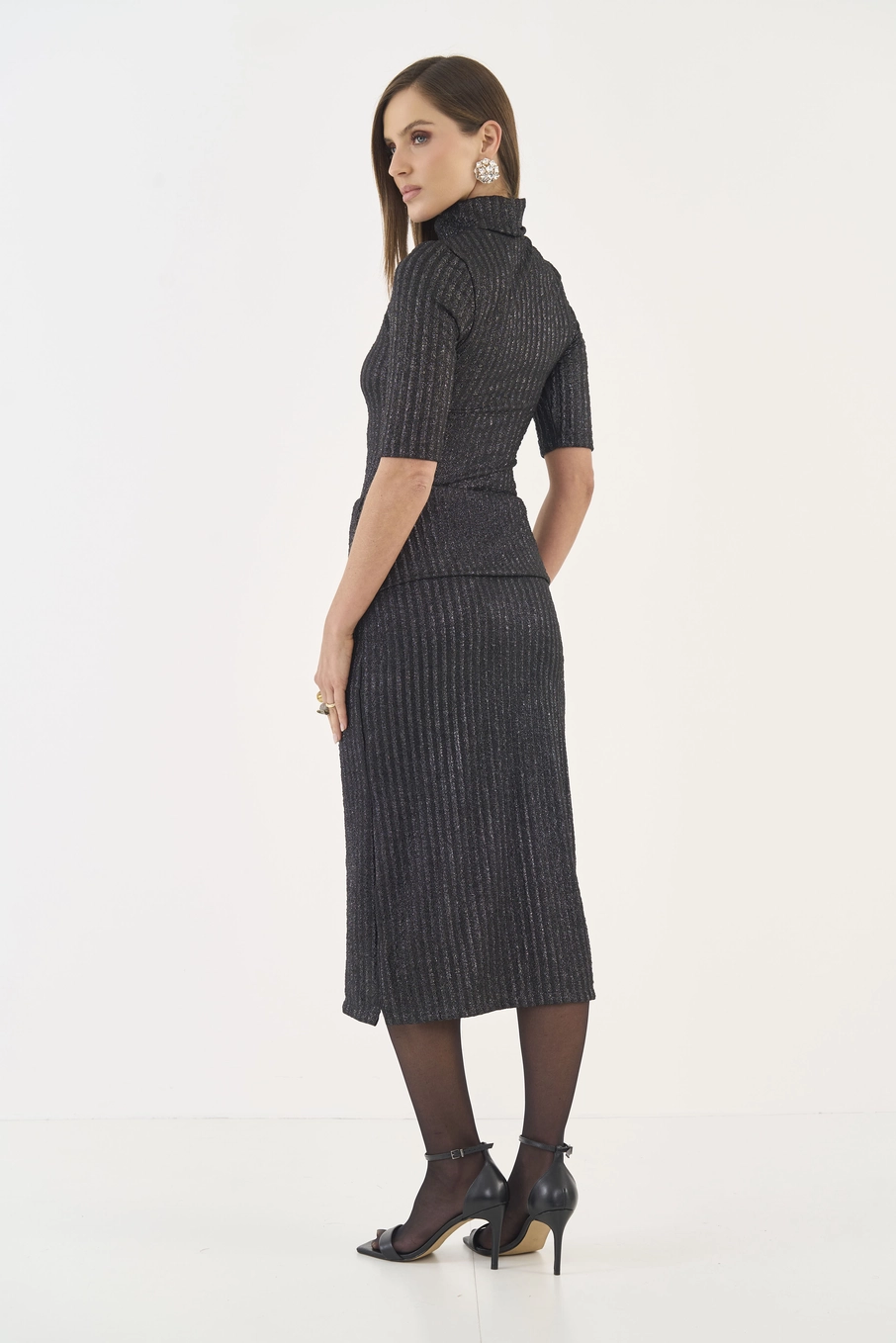 Blusa Slim Metalizada Gola Alta Estampados