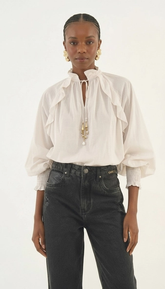 Blusa Ampla Mangas Bufantes E Babados Nas Costas Bege