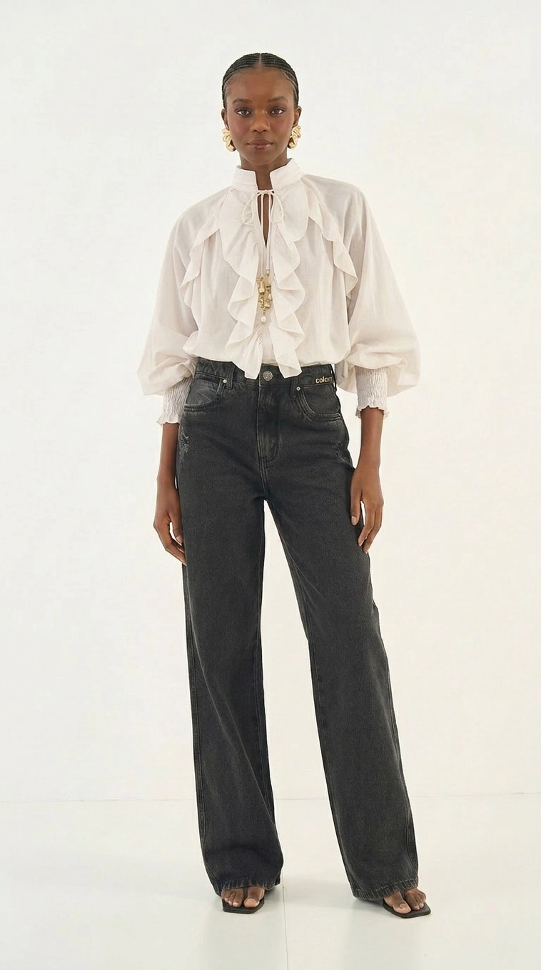 Blusa Ampla Mangas Bufantes E Babados Nas Costas Bege