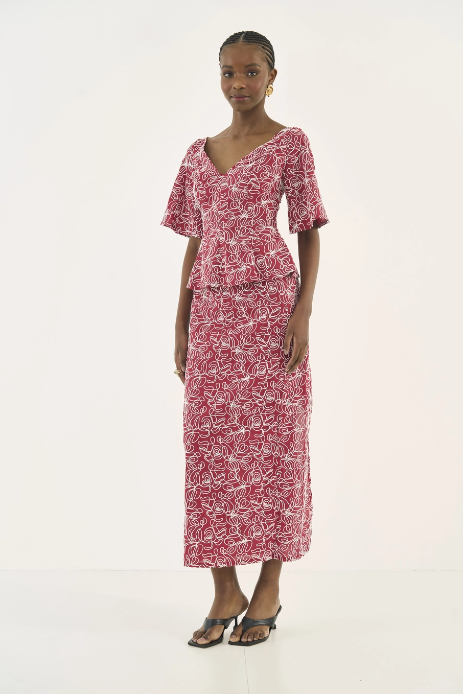 Blusa Acinturada Com Bordado Estampados