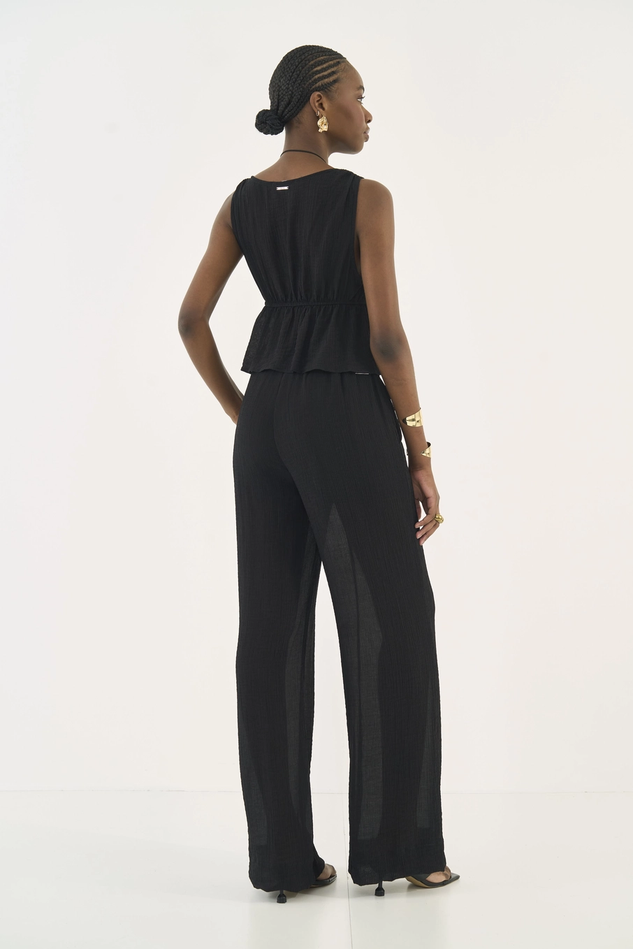 Blusa Decote V Com Recorte E Caimento Fluido Preto