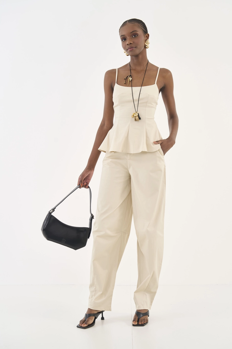 Blusa Slim Barra Com Babados Bege
