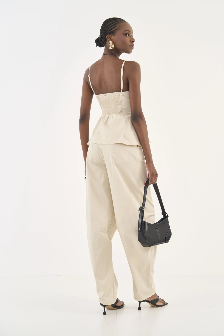 Blusa Slim Barra Com Babados Bege