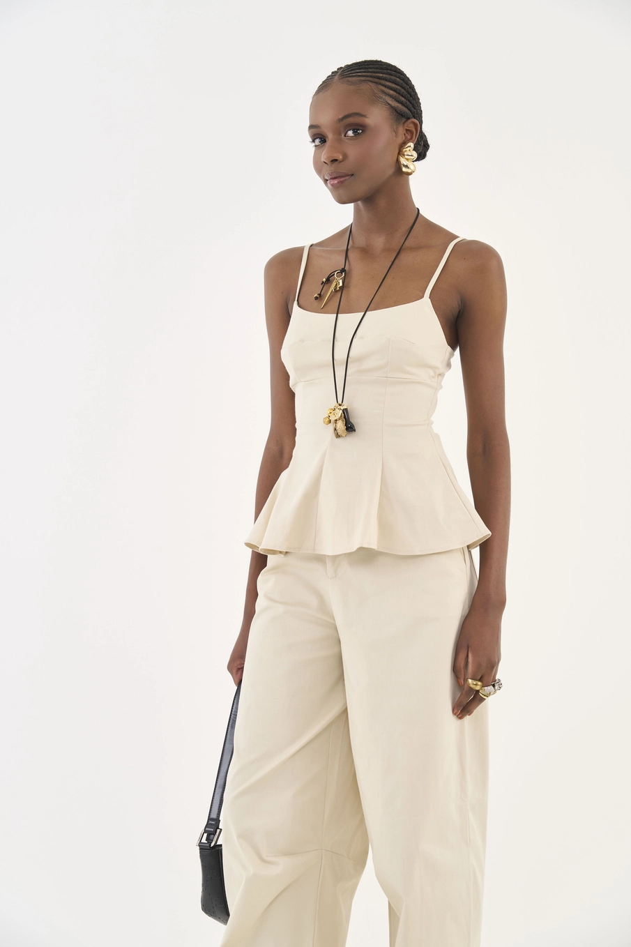 Blusa Slim Barra Com Babados Bege