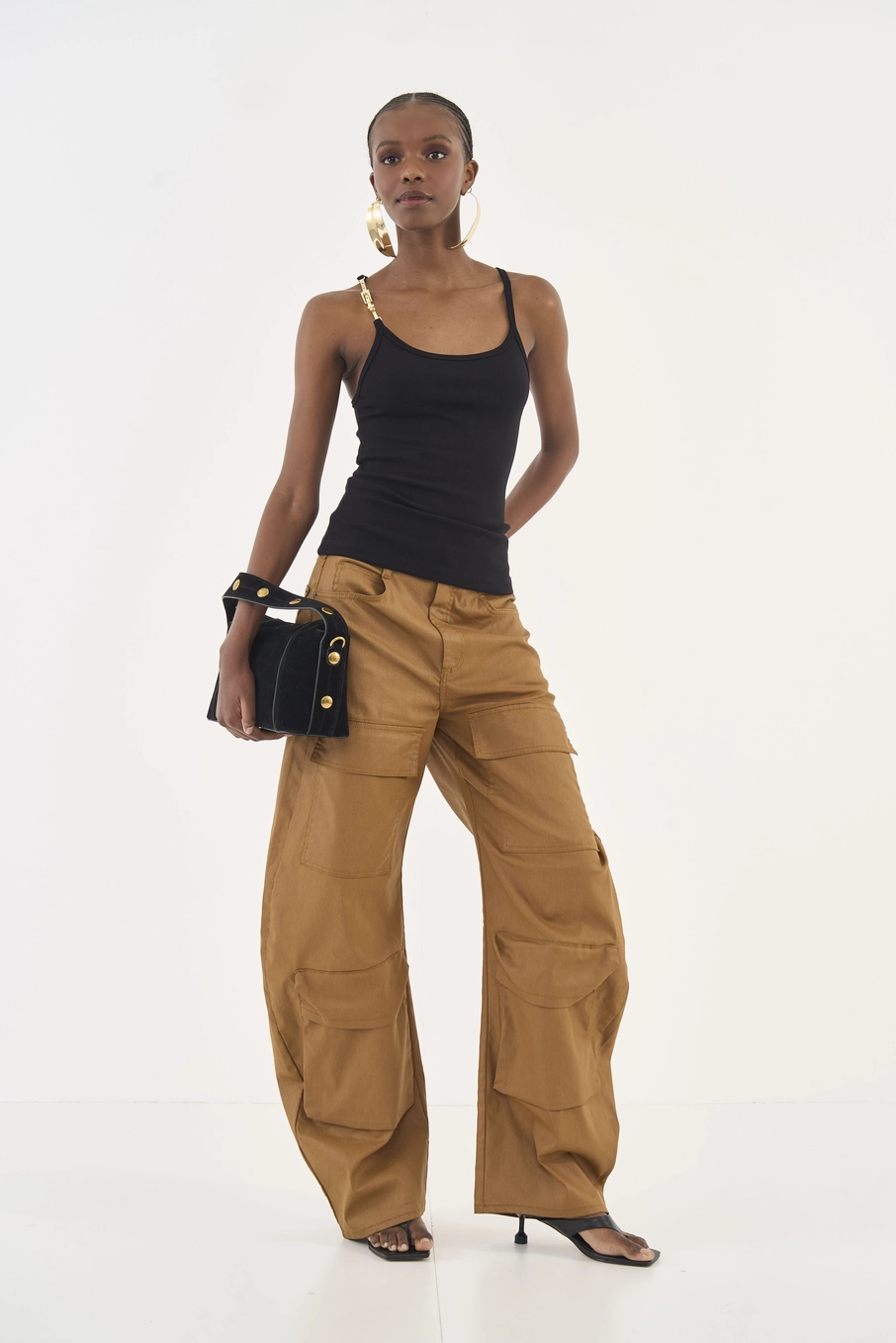 Blusa Slim Canelada Com Detalhe Em Metal Preto