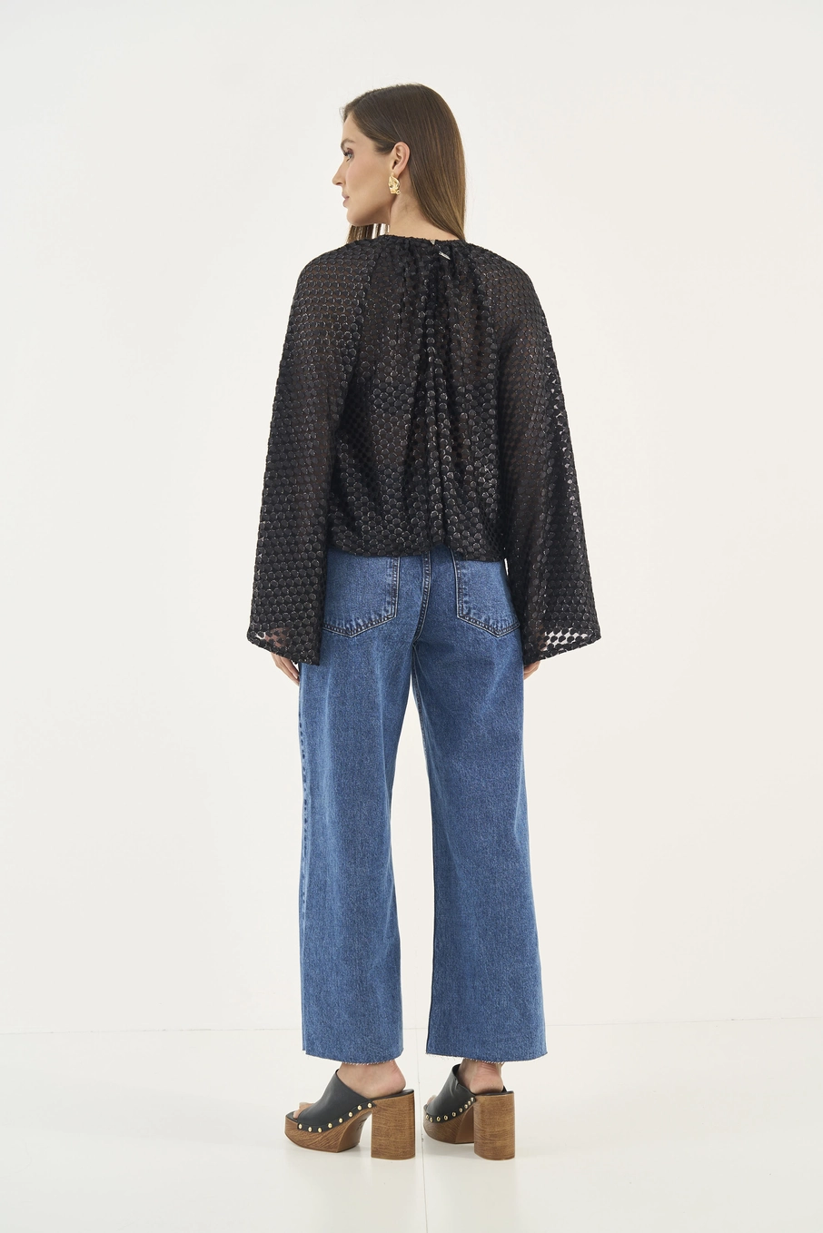 Blusa Metalizada Mangas Amplas Preto