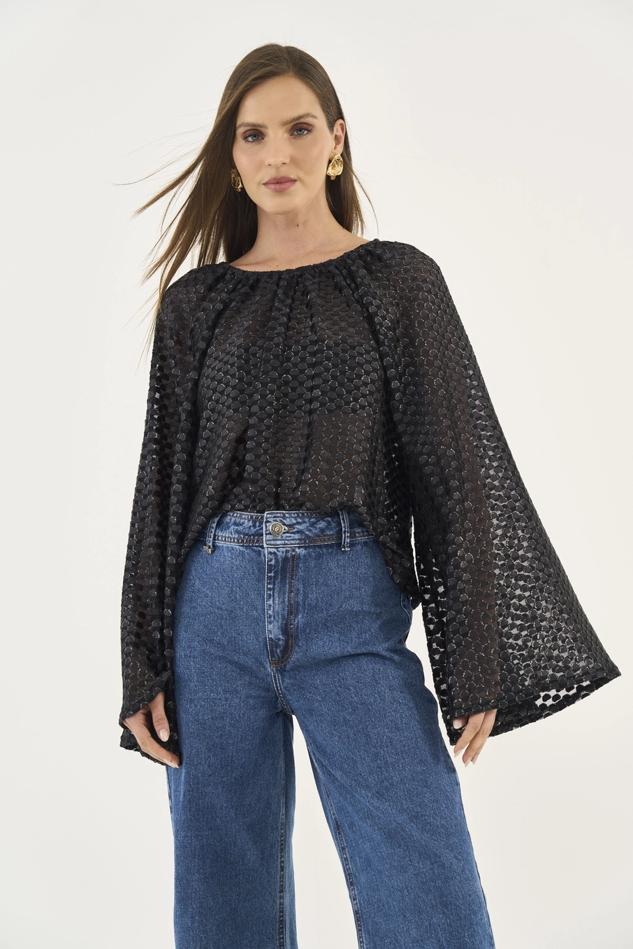 Blusa Metalizada Mangas Amplas Preto