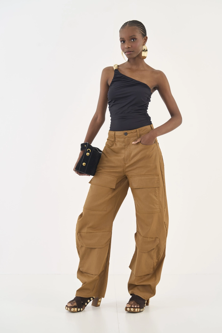 Blusa Slim Uma Alça E Franzido Lateral Preto