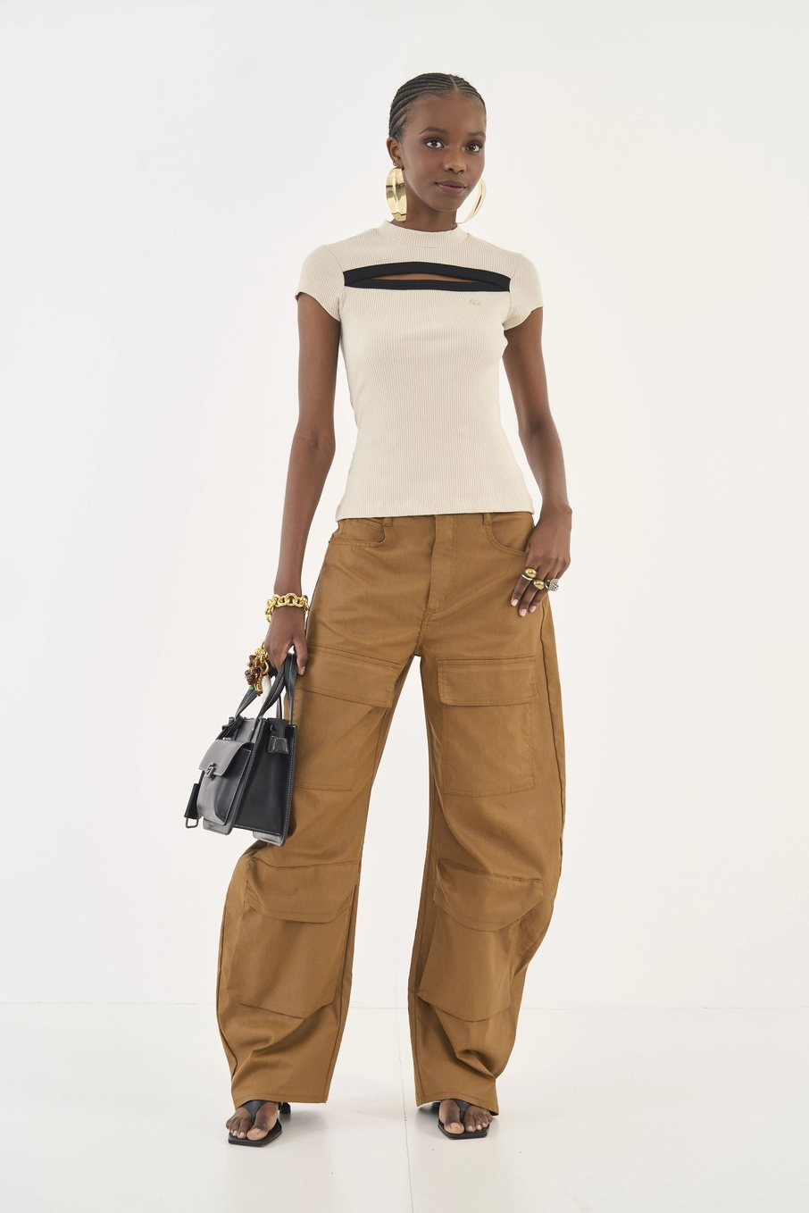 Blusa Slim Canelada Com Recorte Bege