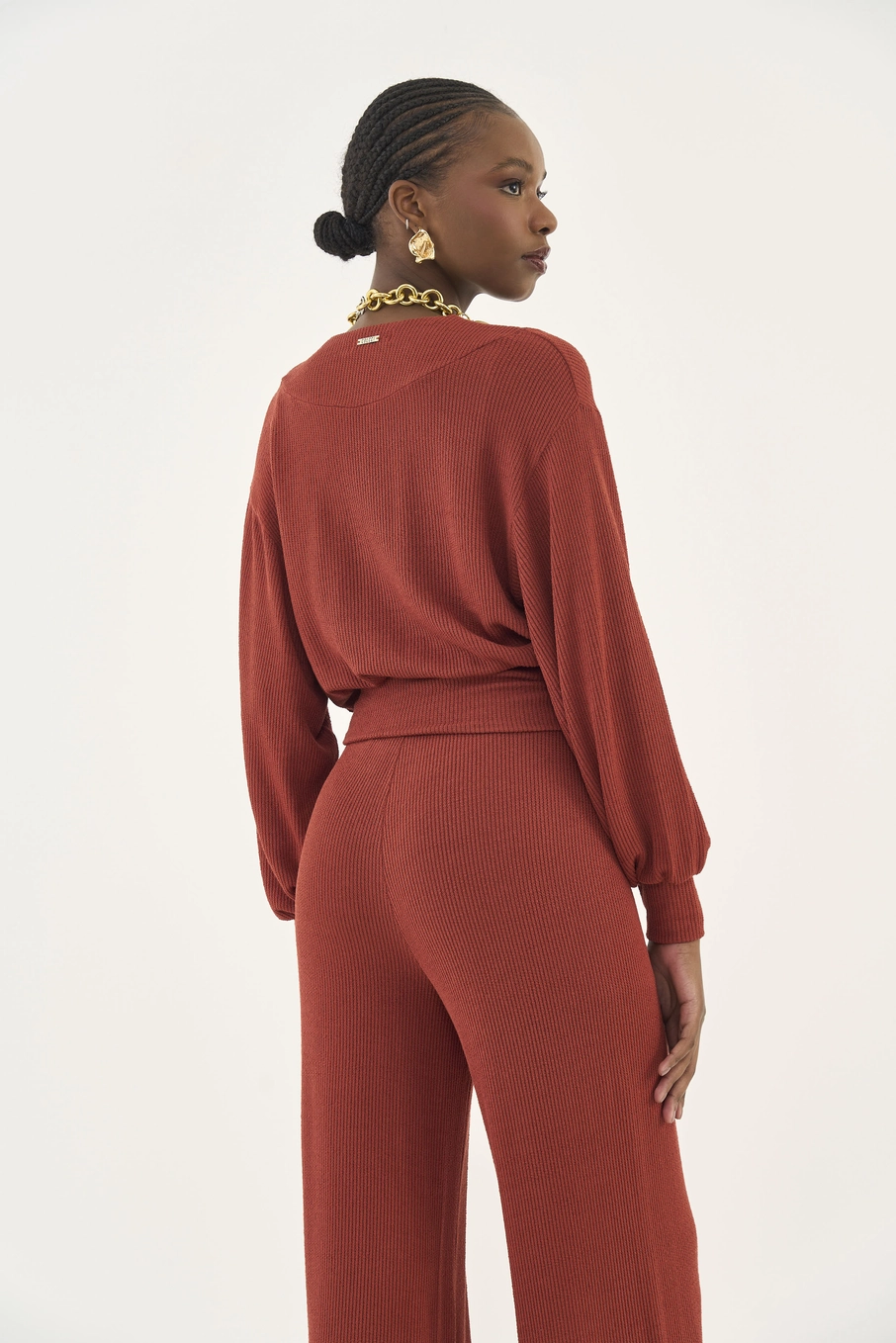 Blusa Loose Em Tricô Com Transpasse Marrom