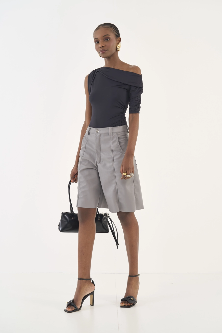 Blusa Slim Assimétrica Preto