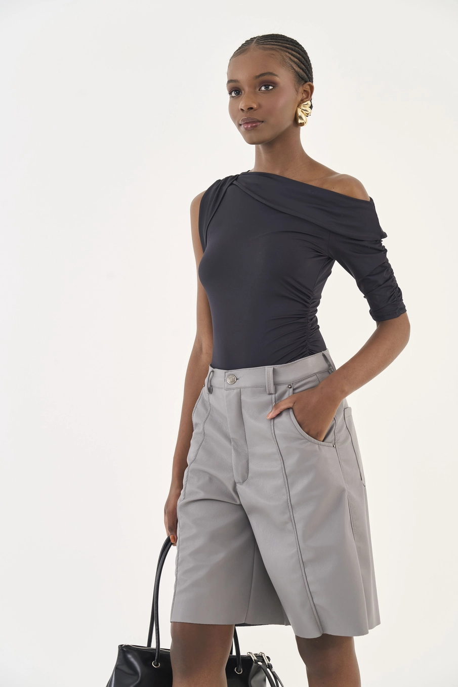 Blusa Slim Assimétrica Preto