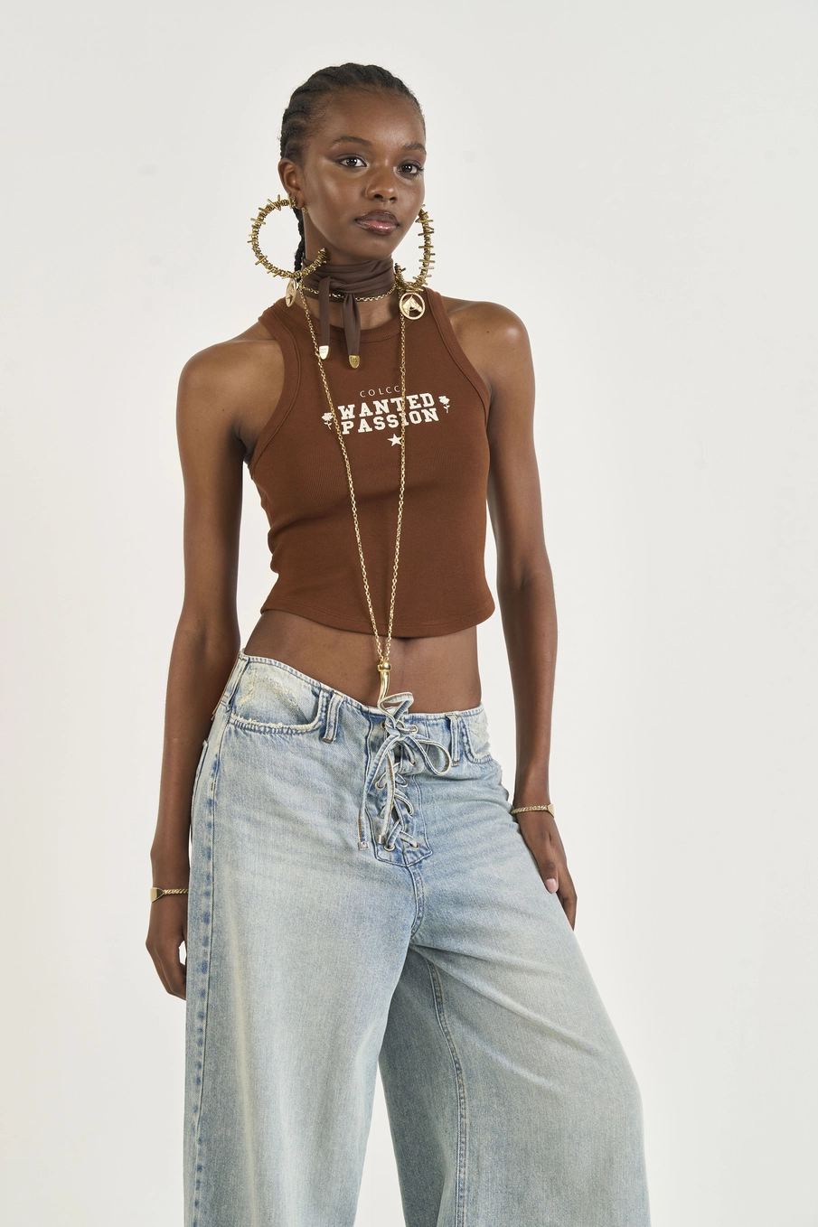 Regata Canelada Cropped Com Estampa Marrom