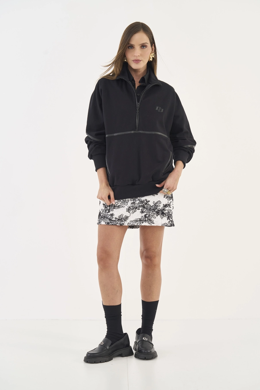 Blusão Loose Alongado Gola Com Zíper Preto