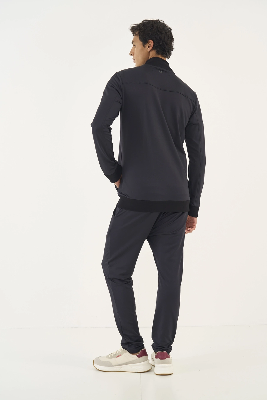 Blusão Gola Alta Comfort - Colcci Tech Preto