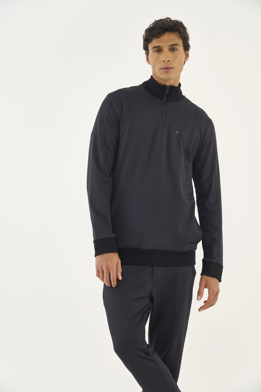 Blusão Gola Alta Comfort - Colcci Tech Preto