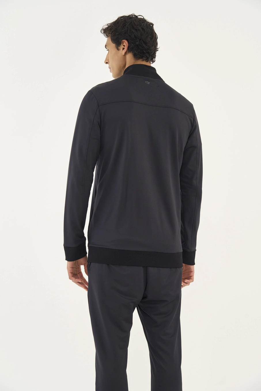 Blusão Gola Alta Comfort - Colcci Tech Preto