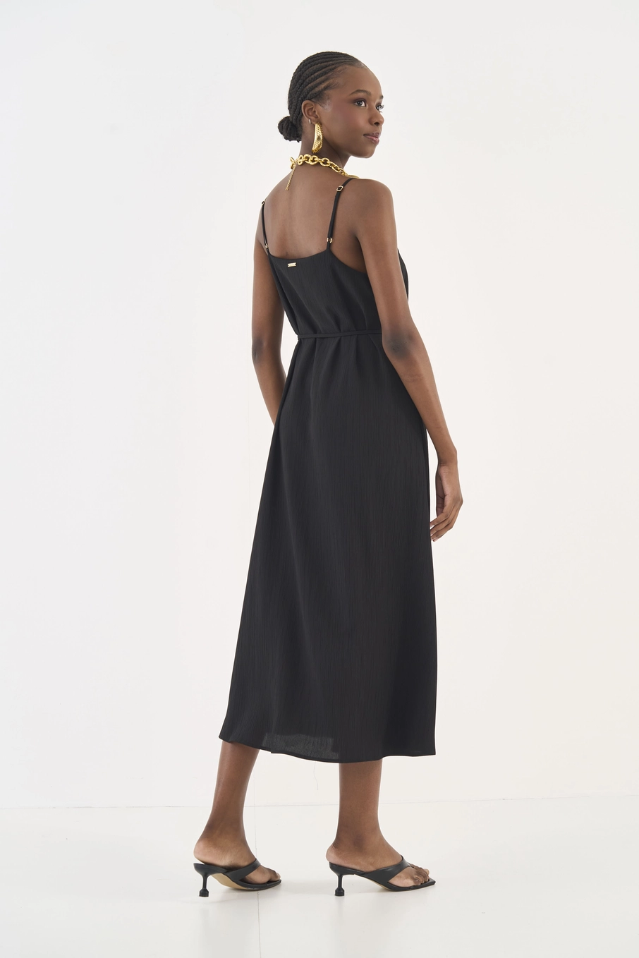 Vestido Midi Solto Com Faixa Para Amarração Preto