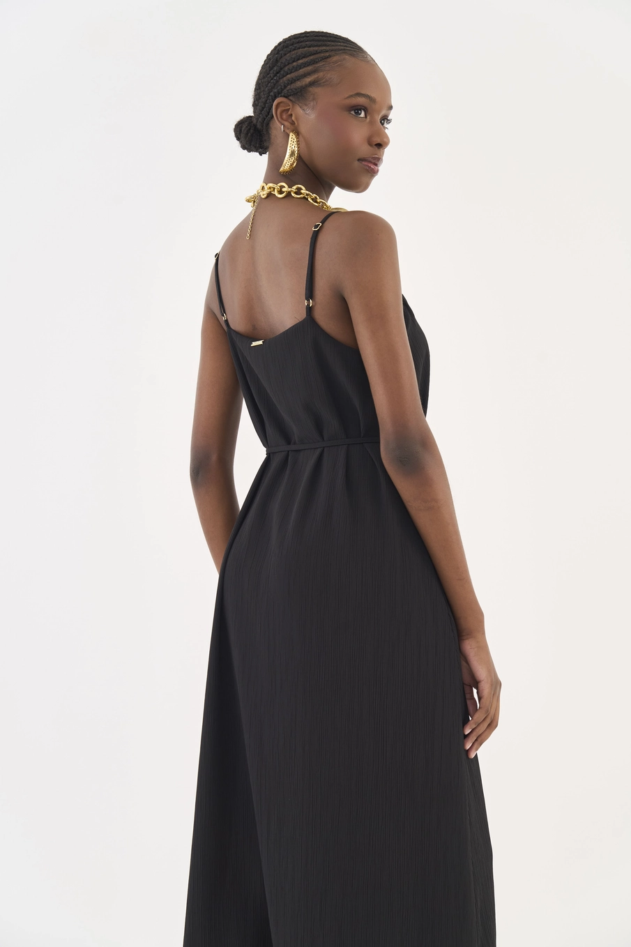 Vestido Midi Solto Com Faixa Para Amarração Preto
