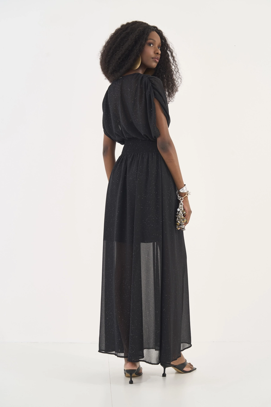 Vestido Longo Fluido Acinturado Com Brilho Preto