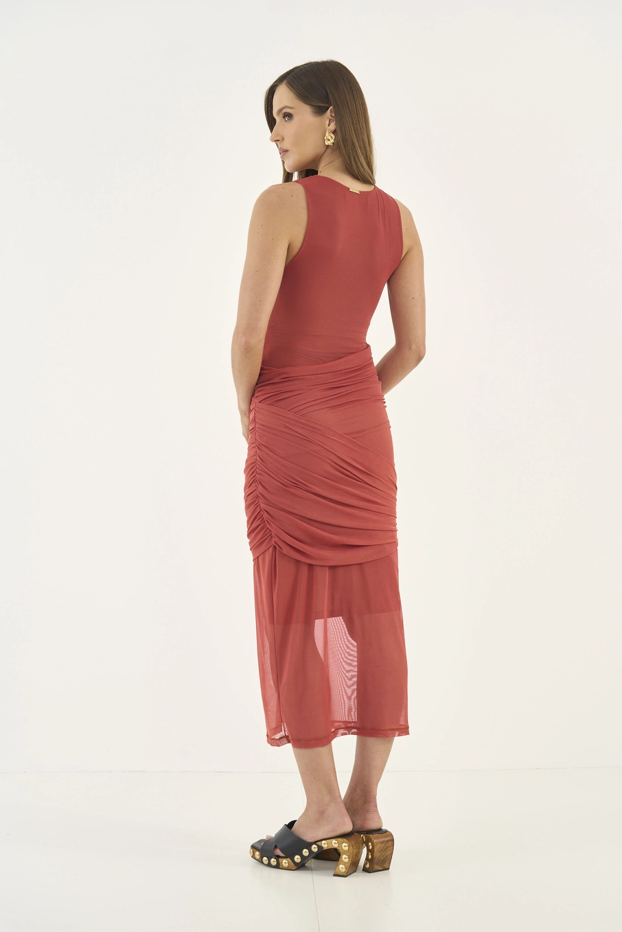Vestido Midi Em Tule Drapeado Marrom