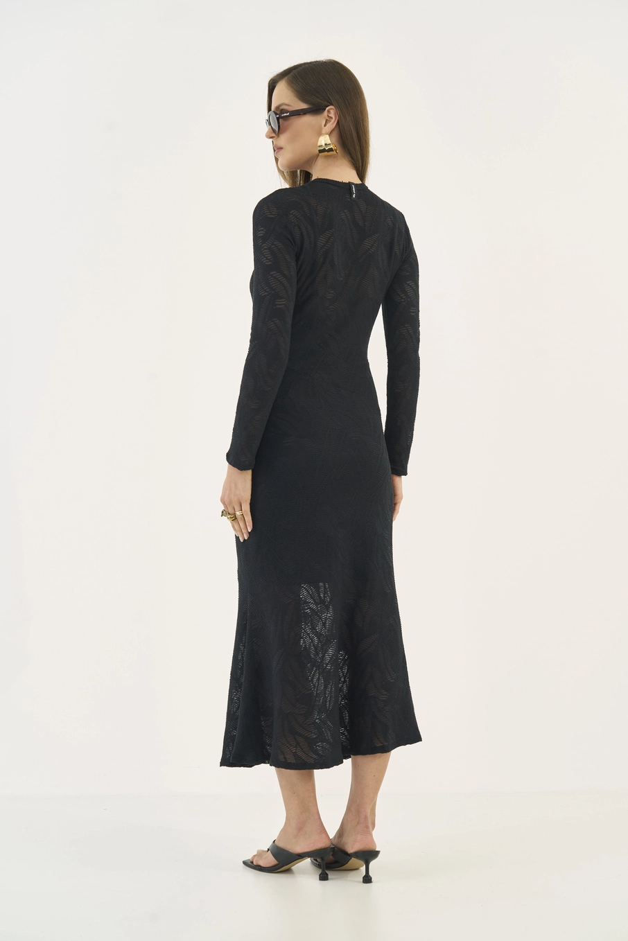 Vestido Midi Manga Longa Em Renda Preto