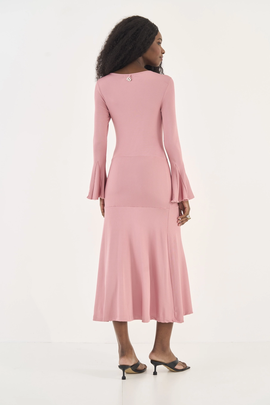 Vestido Midi Evasê Com Amarração Rosa