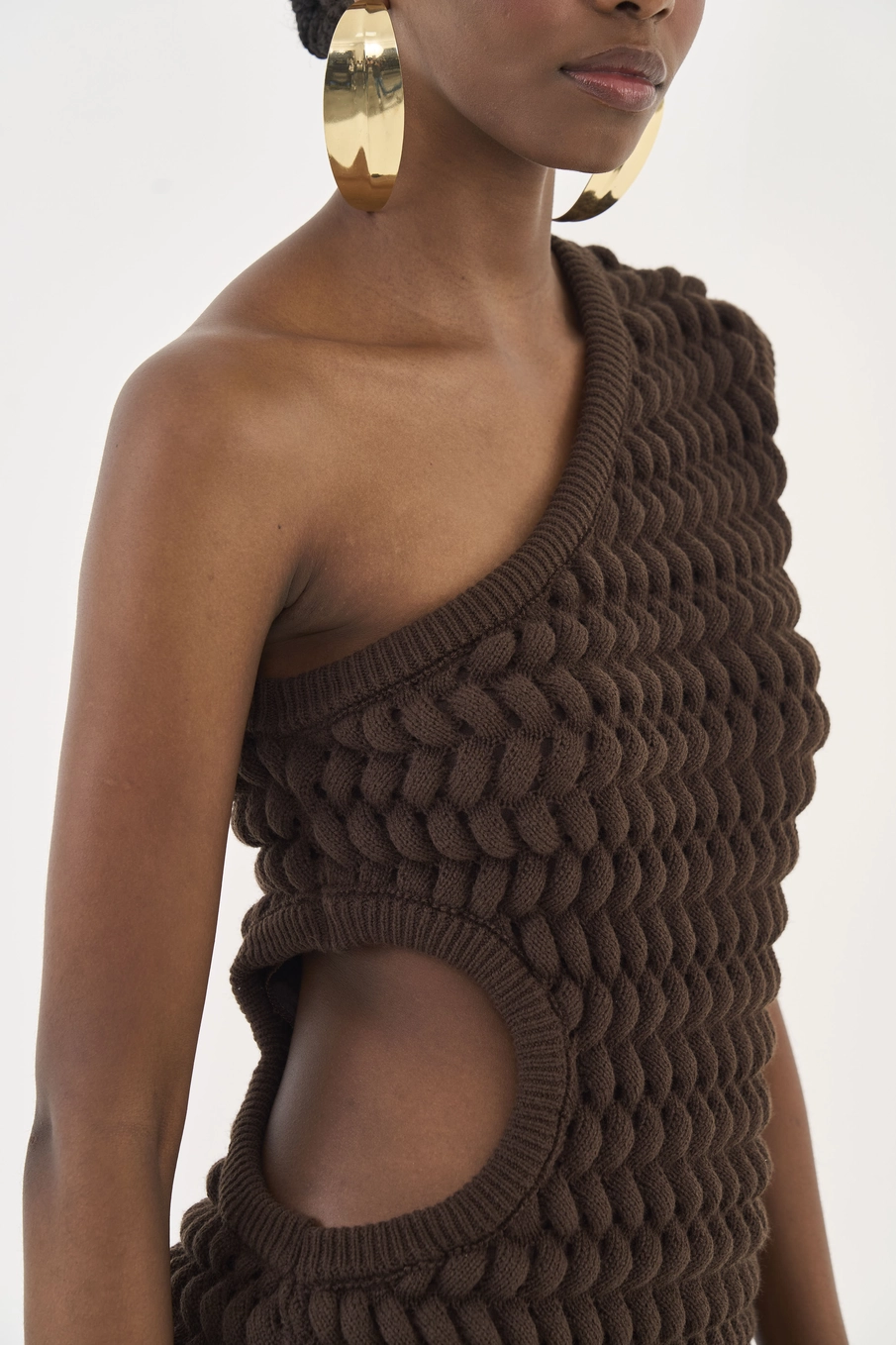 Vestido Slim Cut Out Em Tricô Marrom