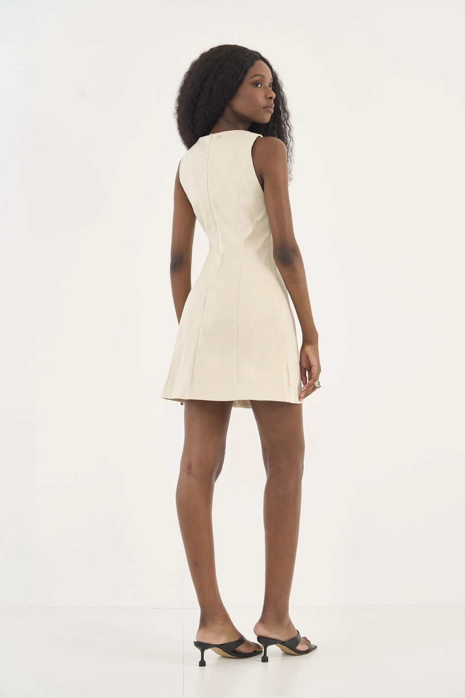 Vestido Slim Acinturado Bege