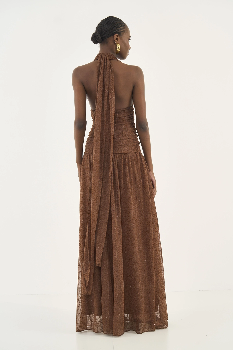 Vestido Longo Acinturado Com Transparência Marrom