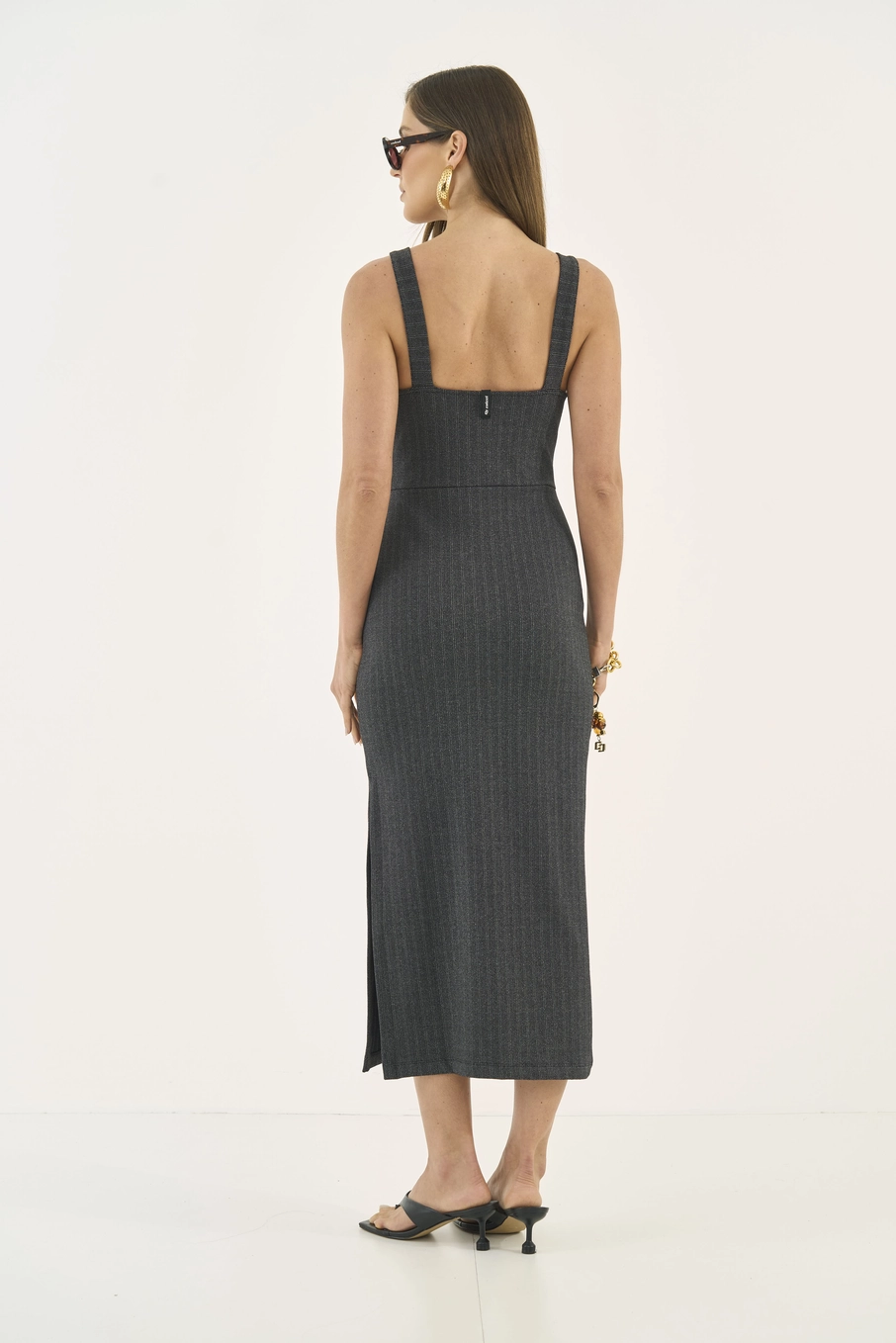Vestido Midi Justo Com Fenda Cinza