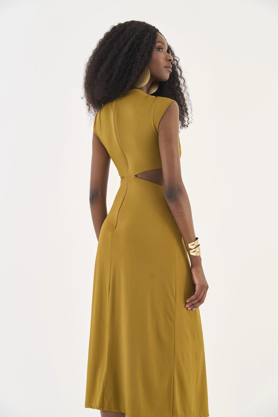 Vestido Midi Cut Out Com Detalhe Em Metal Marrom