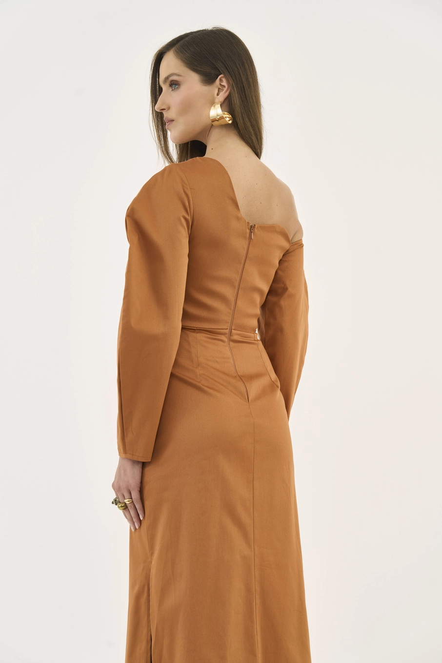 Vestido Midi Assimétrico Mangas Bufantes Bege