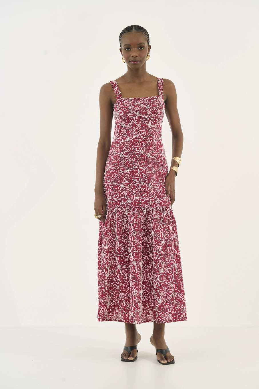 Vestido Slim Bordado Midi Estampados