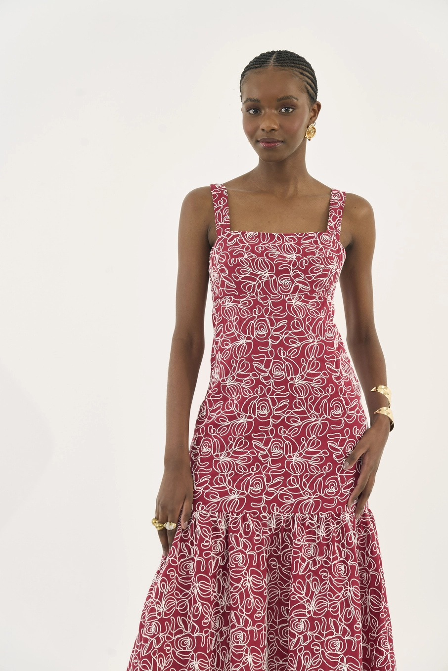 Vestido Slim Bordado Midi Estampados