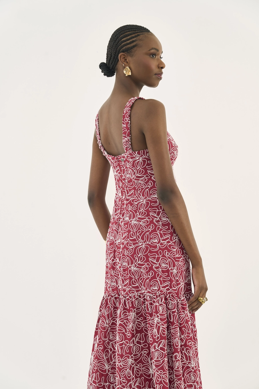 Vestido Slim Bordado Midi Estampados