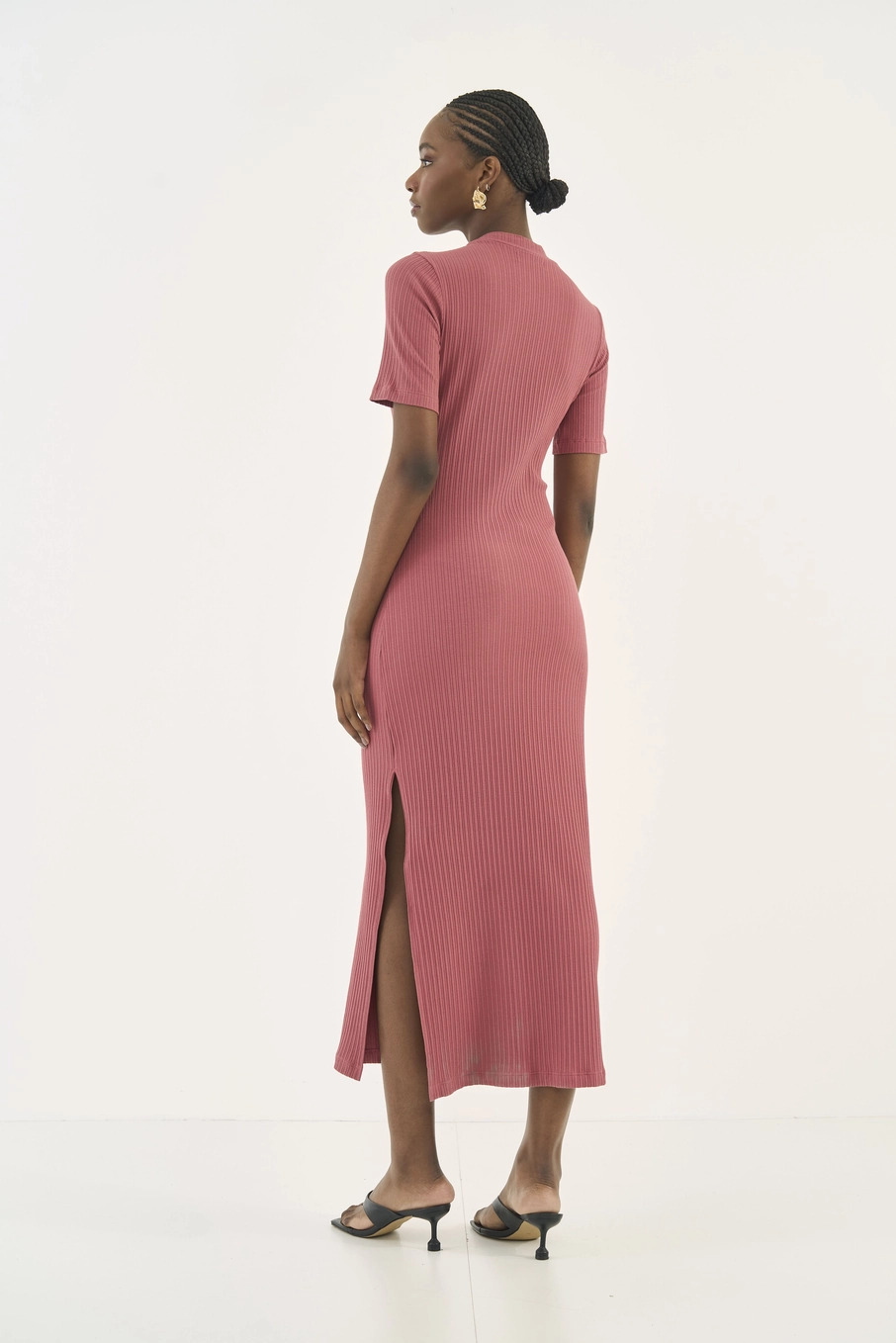 Vestido Midi Canelado Com Fenda Lateral Rosa