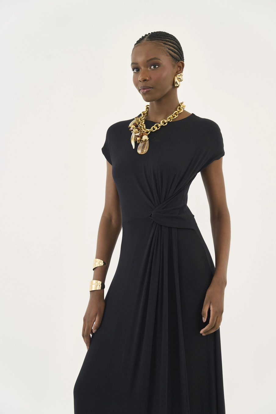 Vestido Comfort Midi Com Drapeado Preto