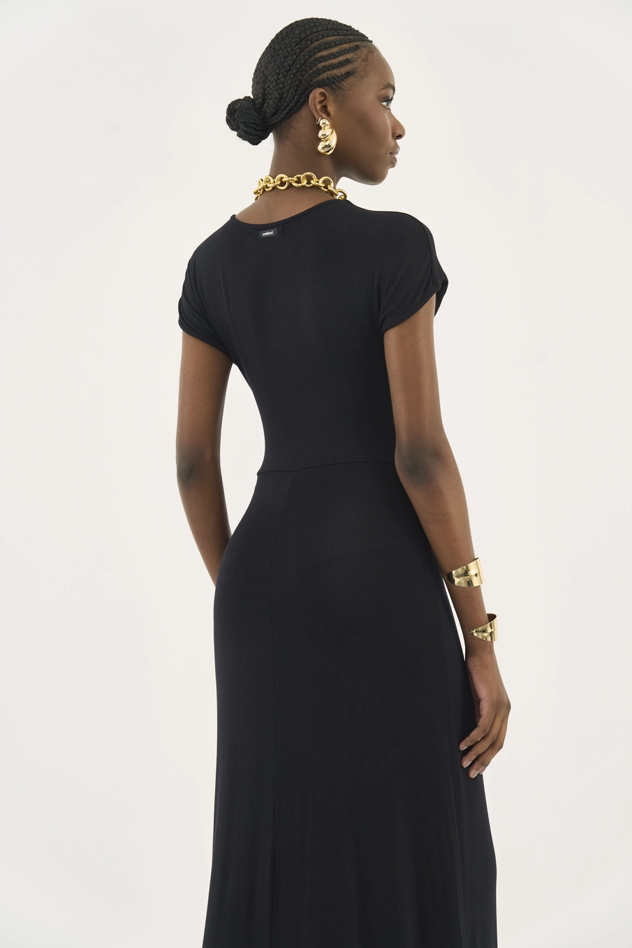 Vestido Comfort Midi Com Drapeado Preto