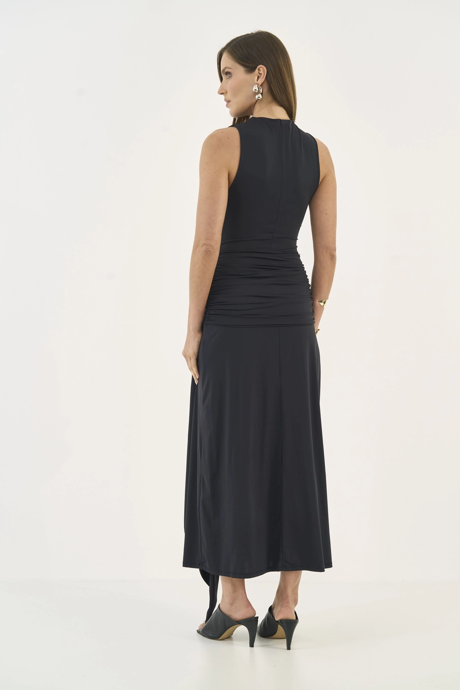 Vestido Midi Com Faixa Para Amarração Preto