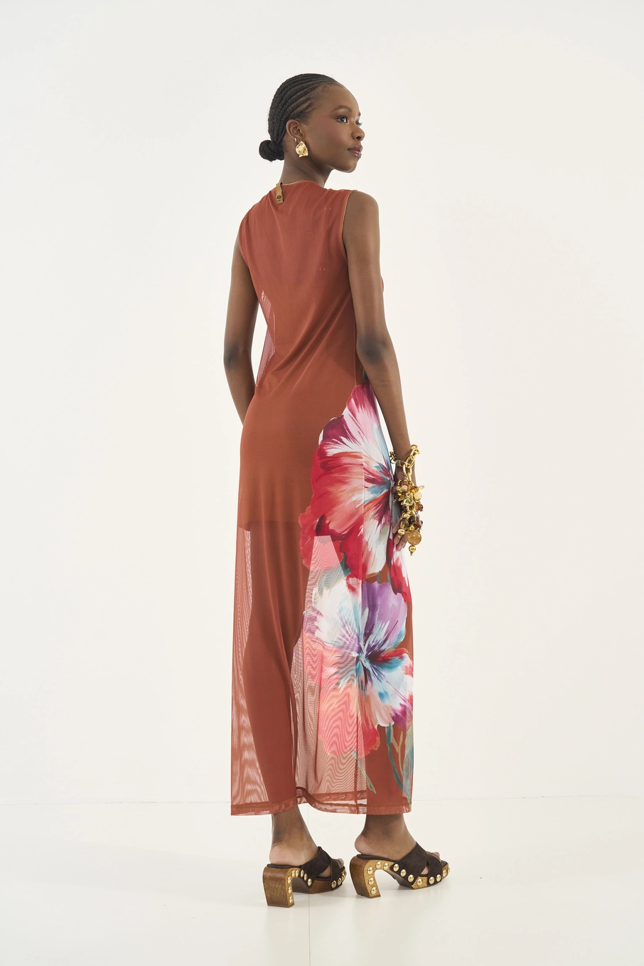 Vestido Midi Em Tule Com Estampa Floral Marrom