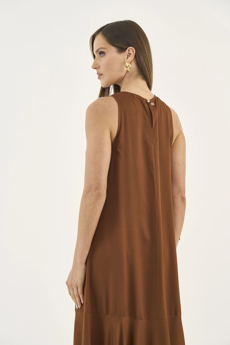 Vestido Longo Mullet Solto Marrom