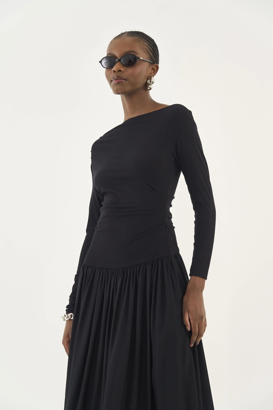 Vestido Slim Com Franzido Manga Longa Preto