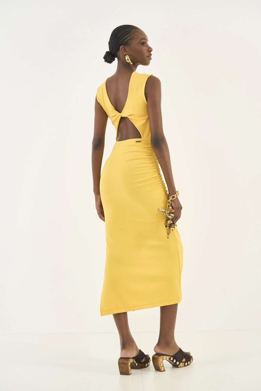 Vestido Midi Slim Com Fenda Amarelo