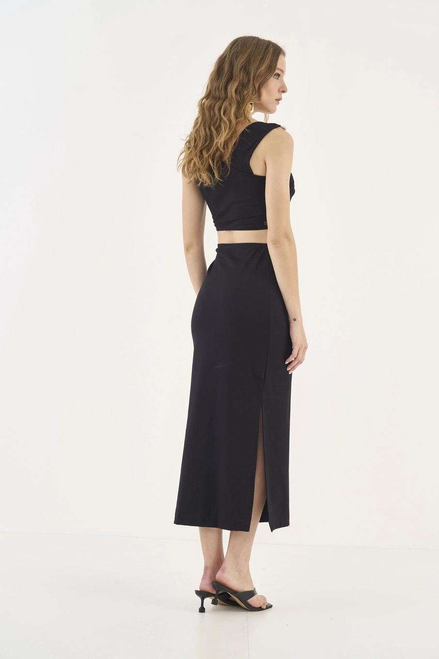Vestido Midi Slim Com Recorte E Transpasse Preto