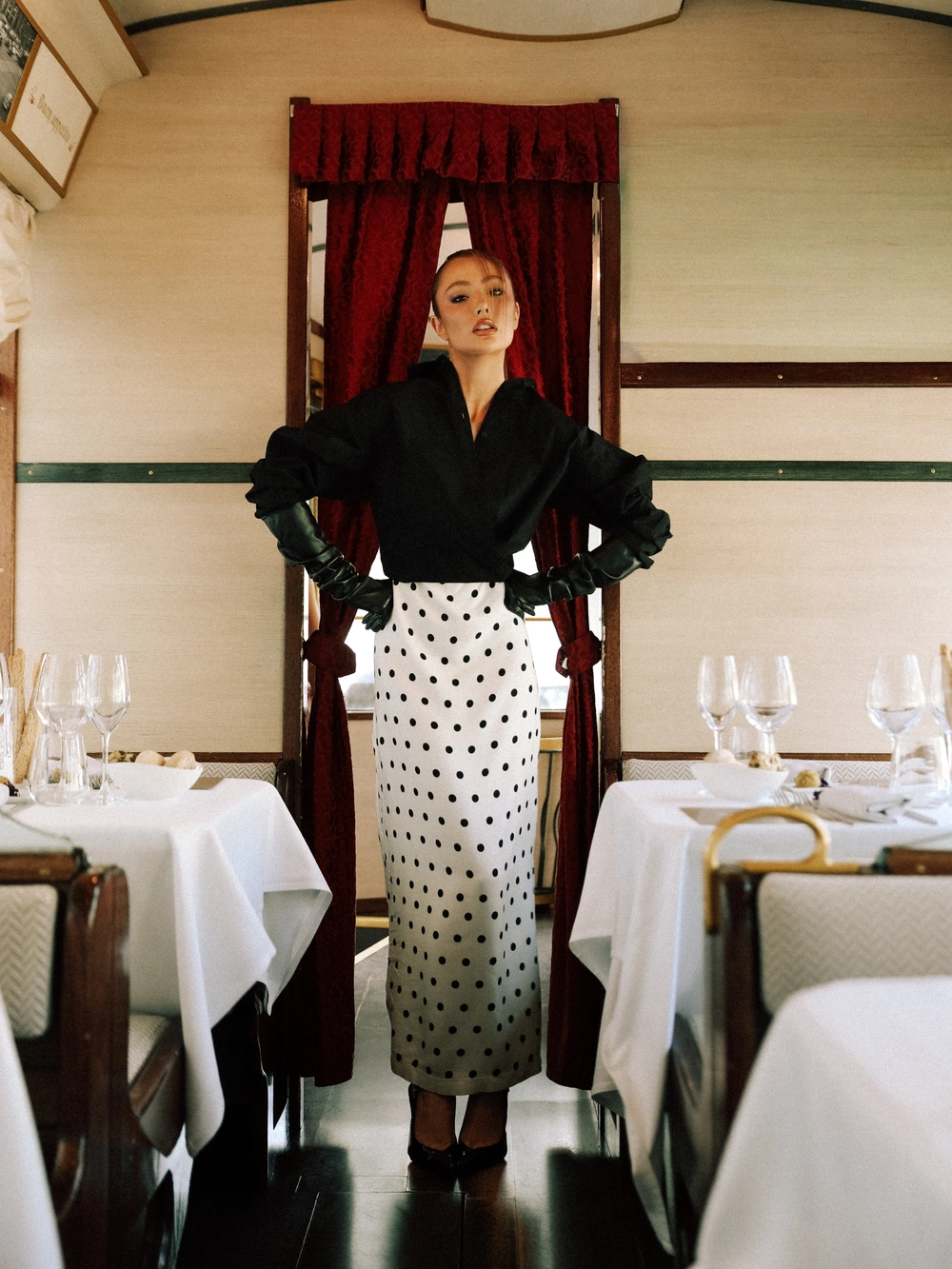 Vestido Midi Alfaiataria Poá Estampados