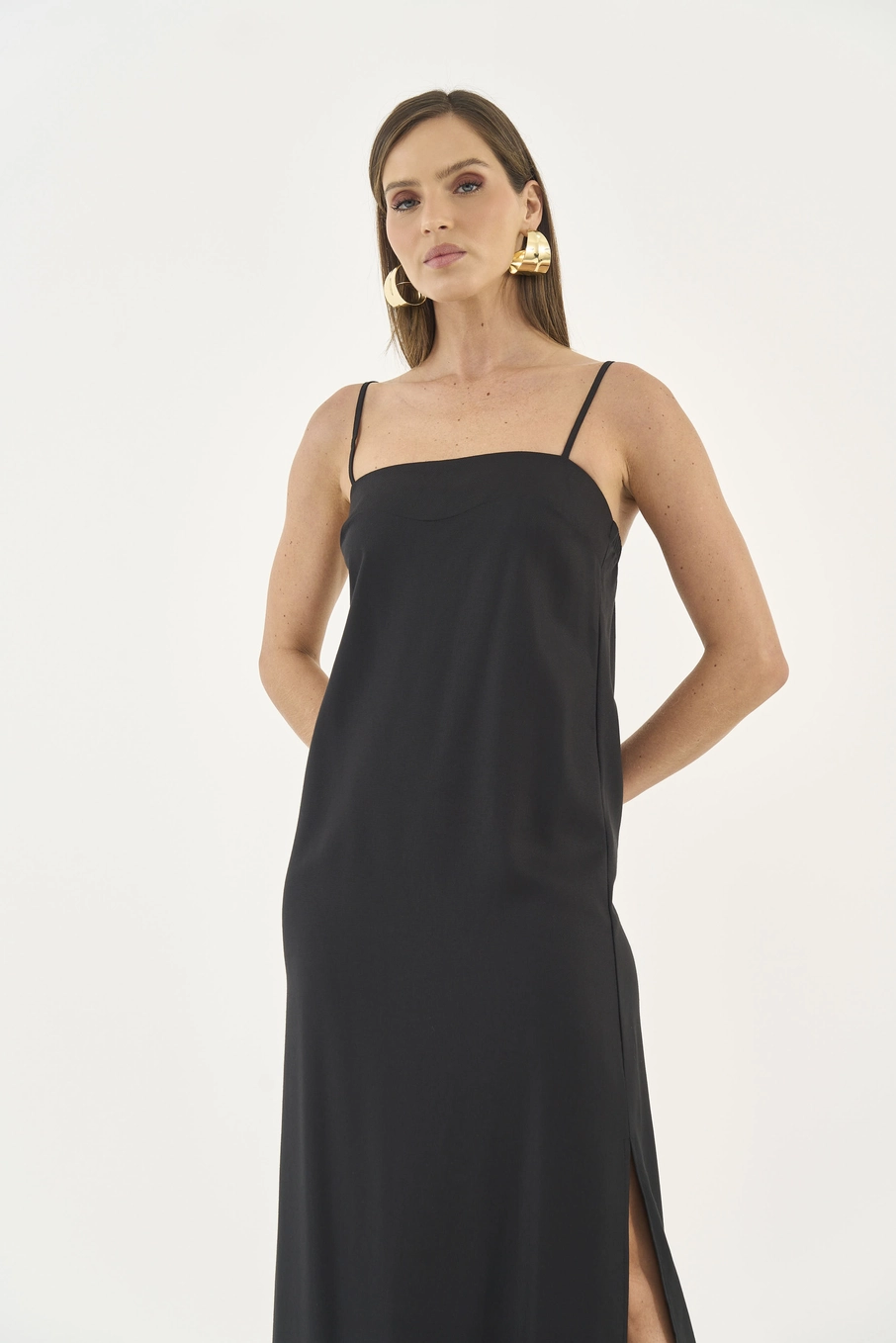 Vestido Midi Reto Com Fenda Preto